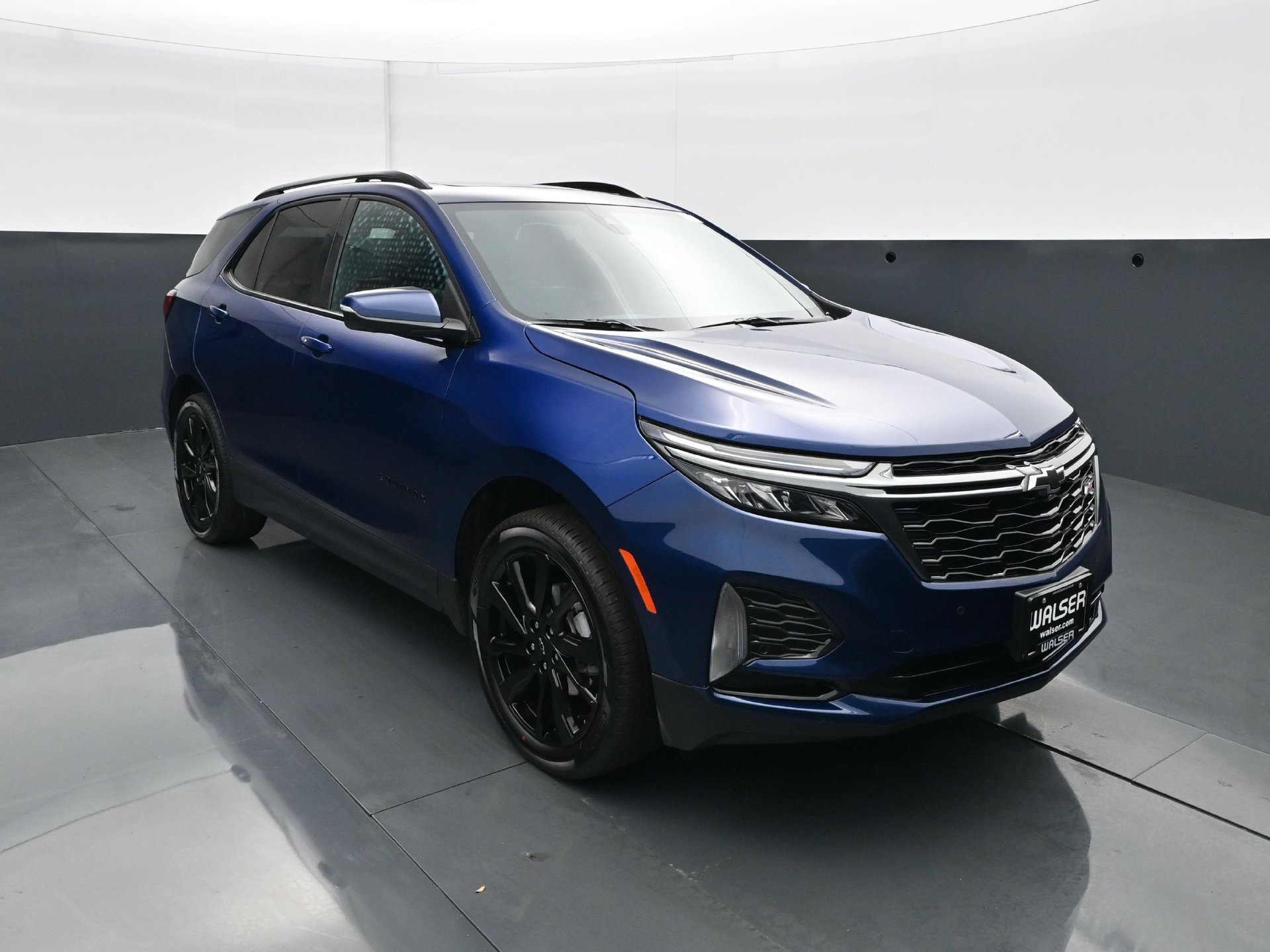 Used 2022 Chevrolet Equinox RS w/ RS Leather Package AWD/4WD image 11