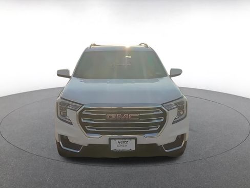 Used 2023 GMC Terrain SLT image 4