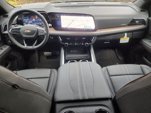 New 2026 Chevrolet Suburban High Country image 19