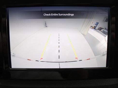 Used 2025 RAM ProMaster 2500 w/ Convenience Group image 3