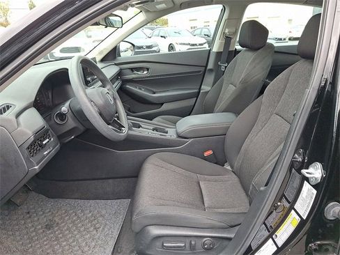 Certified 2023 Honda Accord EX image 9