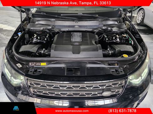 Used 2019 Land Rover Discovery SE image 27