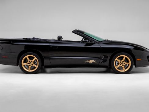 Used 2001 Pontiac Firebird Trans Am w/ SLP Firehawk Pkg RWD image 2