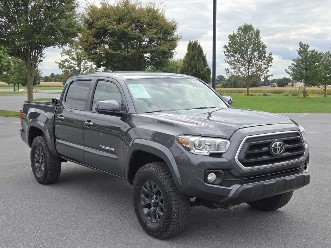 Used 2023 Toyota Tacoma SR5 AWD/4WD image 1