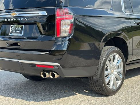 Used 2024 Chevrolet Suburban High Country image 25