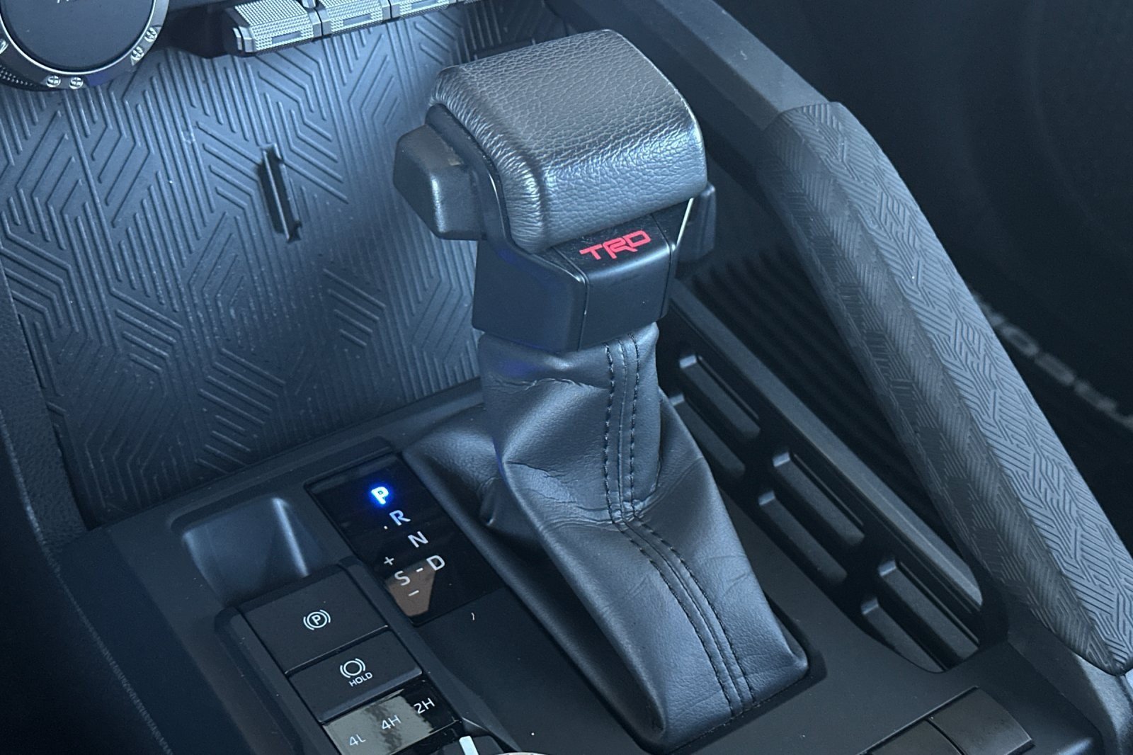 Certified 2025 Toyota Tacoma TRD Off-Road AWD/4WD image 19