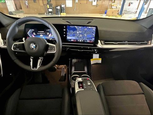 Used 2026 BMW X1 xDrive28i w/ M Sport Package image 5
