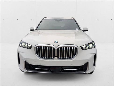 Used 2026 BMW X5 xDrive40i w/ Parking Assistance Package image 5