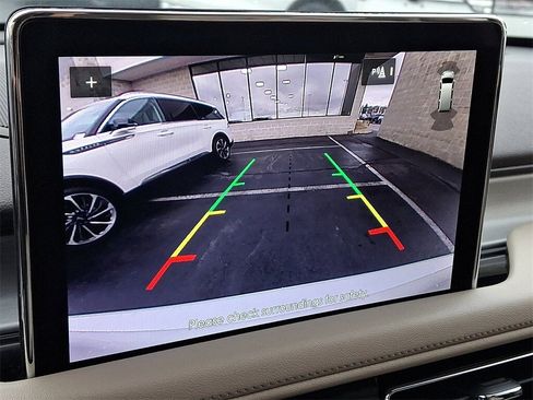 Certified 2023 Lincoln Aviator AWD w/ Premium Package image 20