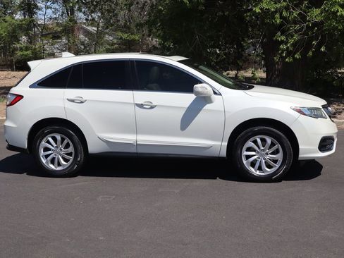 Used 2016 Acura RDX AWD w/ Technology Package image 3