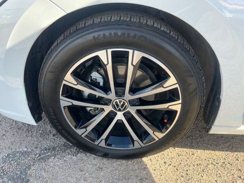 Used 2024 Volkswagen Jetta Sport image 26