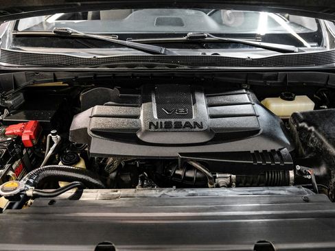 Used 2021 Nissan Titan SV w/ SV Convenience Package AWD/4WD image 45