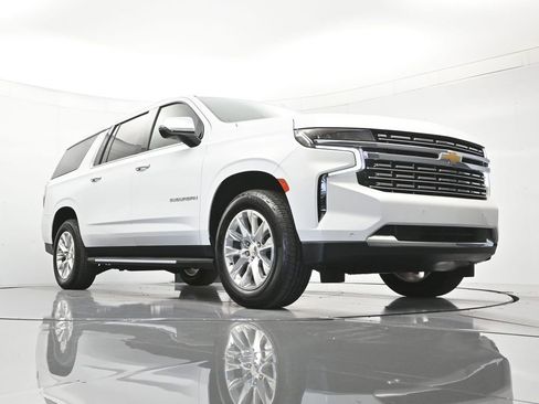 Certified 2023 Chevrolet Suburban Premier RWD image 40
