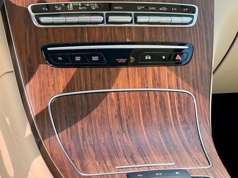 Certified 2022 Mercedes-Benz GLC 300 4MATIC image 25
