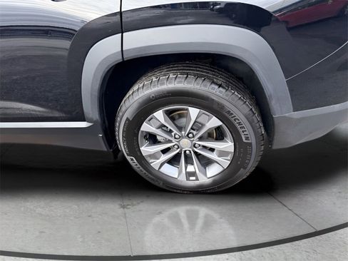 Used 2025 Chevrolet Equinox LT w/ Convenience Package II image 9