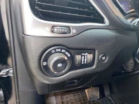 Used 2019 Jeep Cherokee Limited w/ Trailer Tow Group image 31