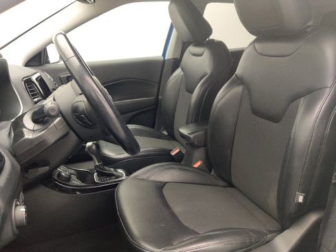 Used 2018 Jeep Compass Latitude w/ Popular Equipment Group image 17