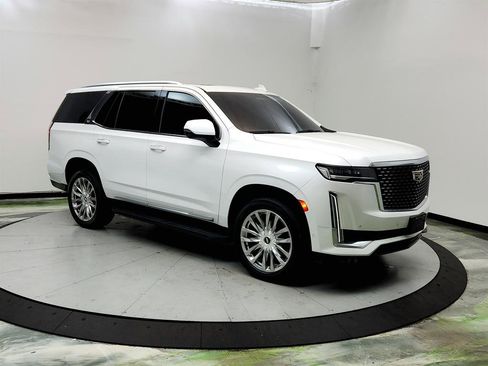 Used 2021 Cadillac Escalade Premium Luxury AWD/4WD image 3