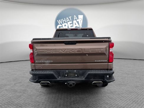 Used 2019 Chevrolet Silverado 1500 Custom Trail Boss w/ Custom Convenience Package image 4