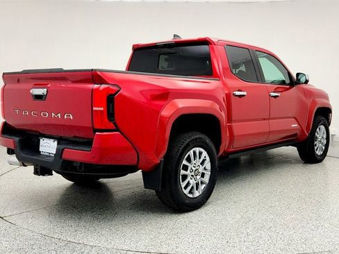 Used 2024 Toyota Tacoma Limited w/ Limited Package (LT) image 5