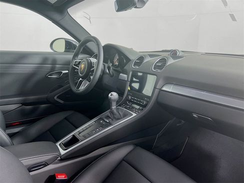 New 2025 Porsche 718 Cayman image 27