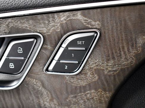 Used 2019 Audi Q8 Premium w/ Convenience Package image 18