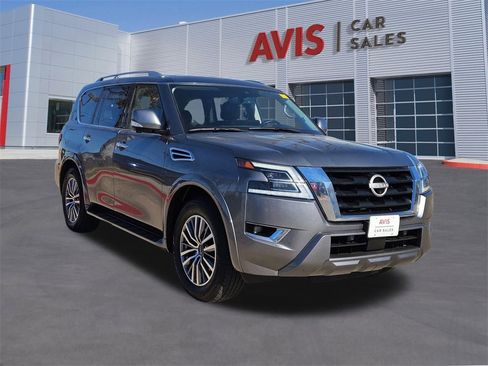 Used 2024 Nissan Armada SL image 9