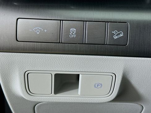 Used 2025 Hyundai Kona SEL image 17