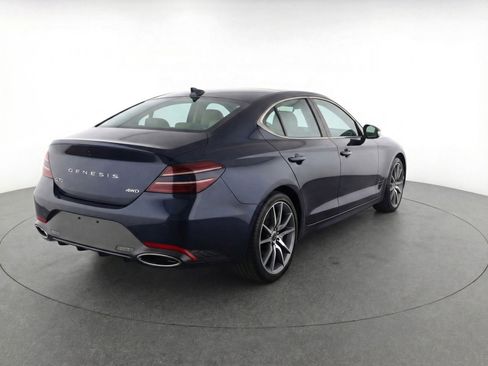 Used 2025 Genesis G70 2.5T image 9