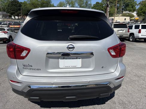 Used 2020 Nissan Pathfinder SV image 4