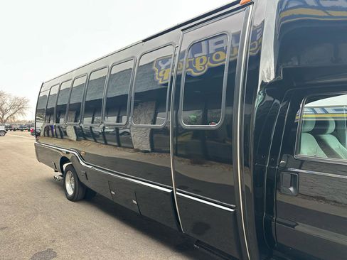 Used 2011 Ford F550 2WD Regular Cab Super Duty w/ Payload Upgrade Pkg image 8