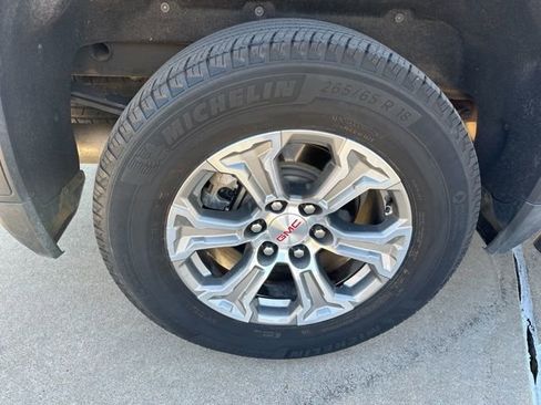 Used 2019 GMC Sierra 1500 SLT image 10