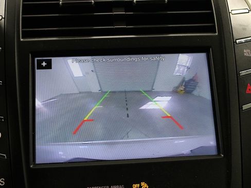 Used 2018 Lincoln MKC Premiere image 32