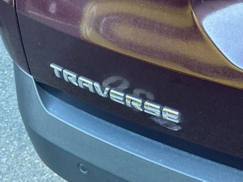 Used 2019 Chevrolet Traverse LT image 7