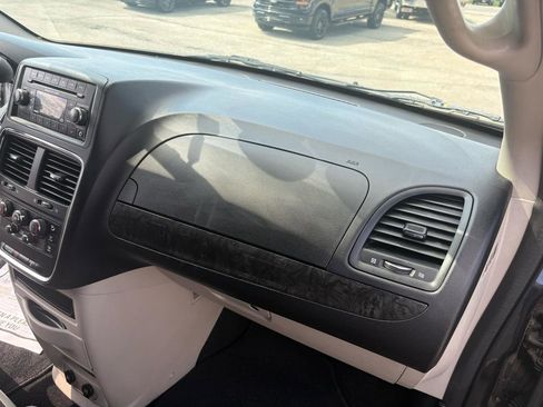 Used 2014 Dodge Grand Caravan SE w/ Quick Order Package 29E SE FWD image 31