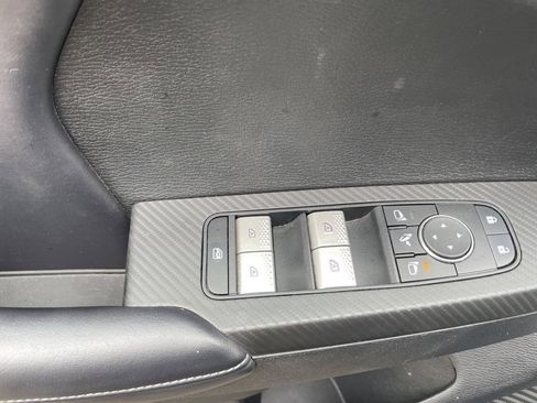 Used 2024 Mitsubishi Outlander SE image 17