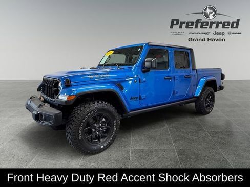 Used 2024 Jeep Gladiator Sport image 11