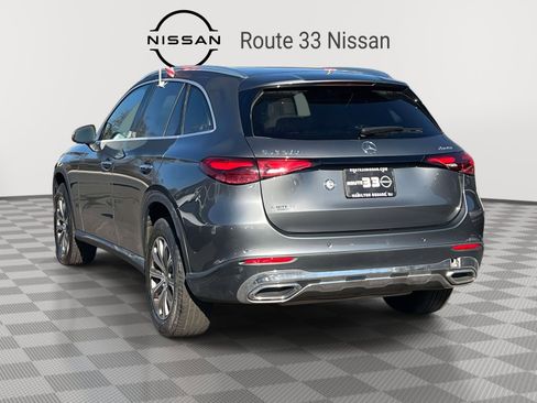 Used 2023 Mercedes-Benz GLC 300 4MATIC image 3