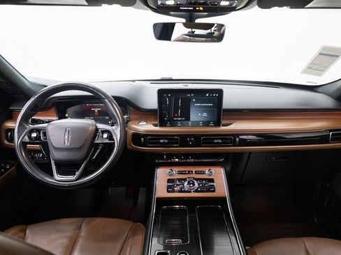 Used 2021 Lincoln Aviator Reserve w/ Equipment Group 201A image 9