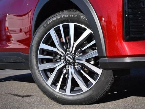 Certified 2023 Nissan Kicks SV image 3