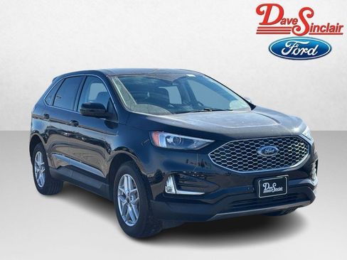 Used 2024 Ford Edge SEL w/ Convenience Package image 4