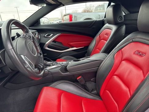 Used 2017 Chevrolet Camaro SS image 3