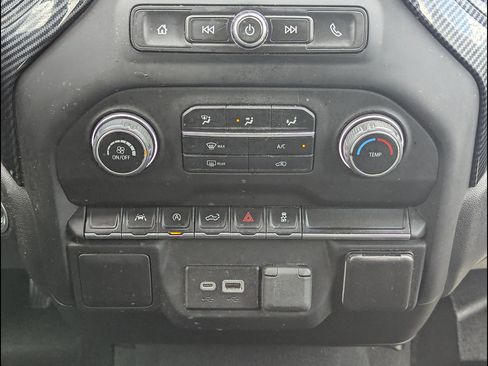 Certified 2022 Chevrolet Silverado 1500 Custom AWD/4WD image 32
