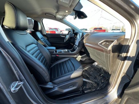 Used 2024 Ford Edge SEL image 27