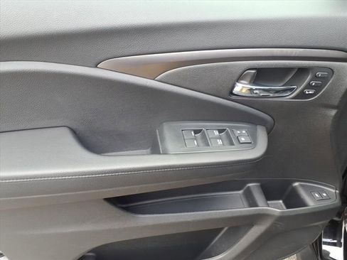 Used 2022 Honda Pilot Special Edition image 13