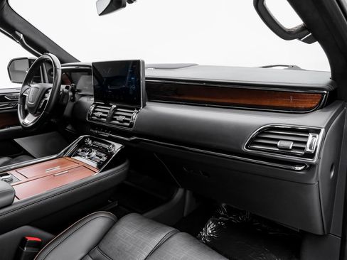 Used 2022 Lincoln Navigator L Black Label image 10
