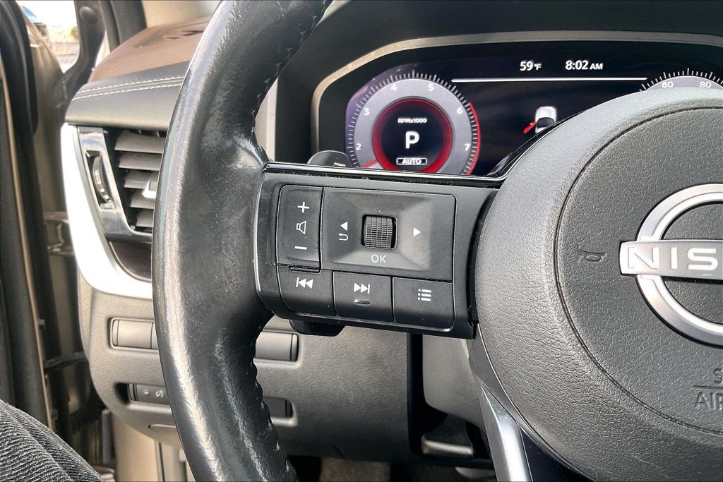 Used 2022 Nissan Rogue Platinum w/ Head-Up Display Package AWD/4WD image 17