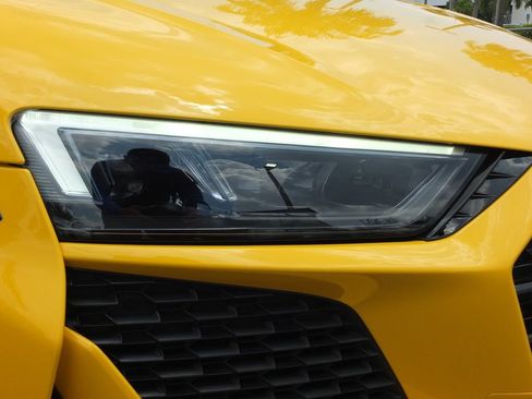 Used 2021 Audi R8 V10 w/ Premium Package RWD image 24