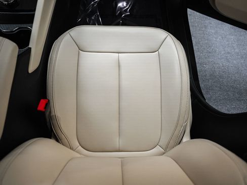 Used 2024 Jeep Grand Cherokee L Limited image 38