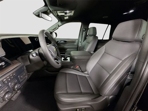 Used 2026 Chevrolet Tahoe LT w/ Comfort Package AWD/4WD image 16